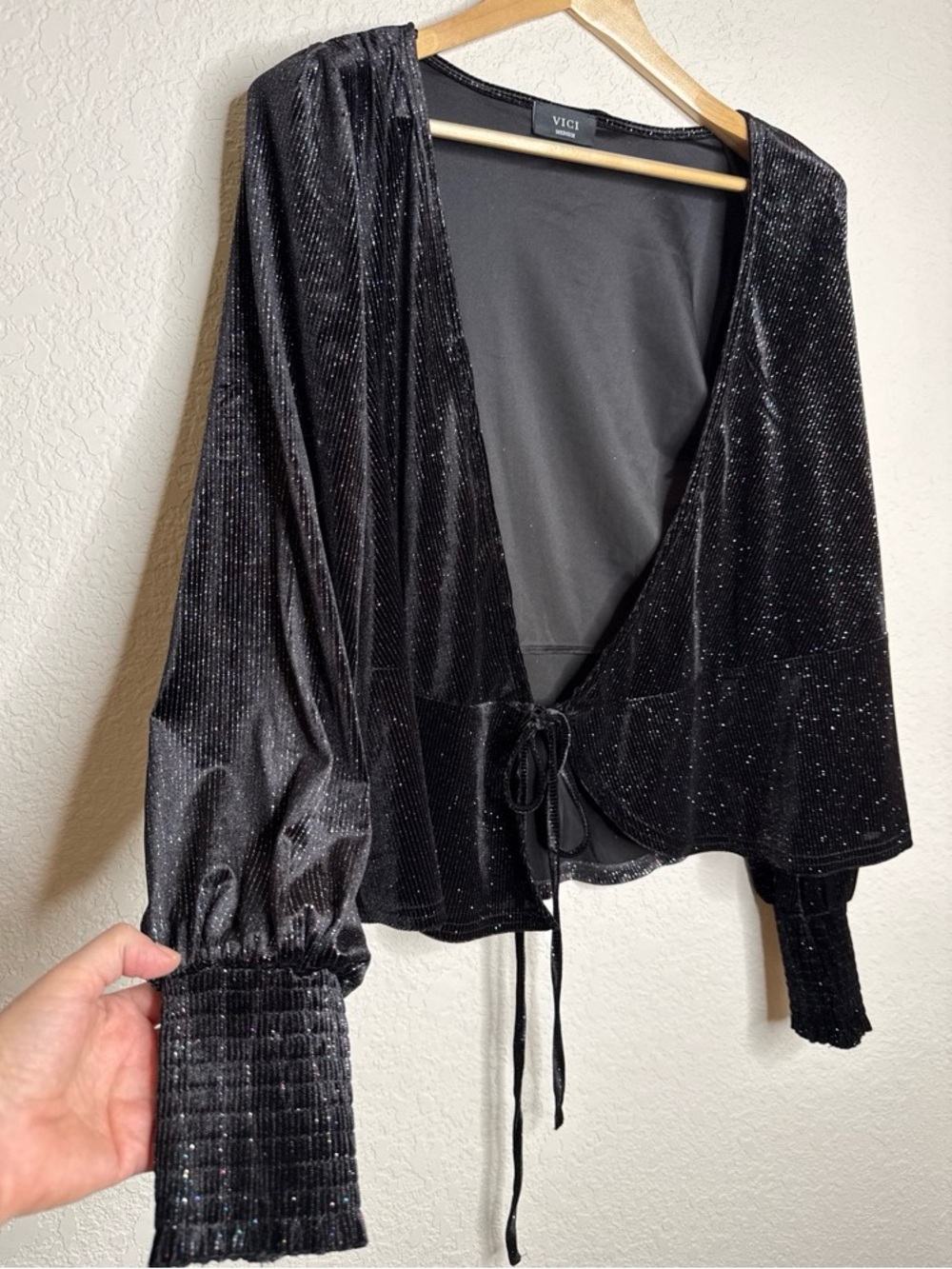 VICI Black Metallic Sparkle Ribbed Velvet Cardigan Tie Top Smocked Cuffs Sz M